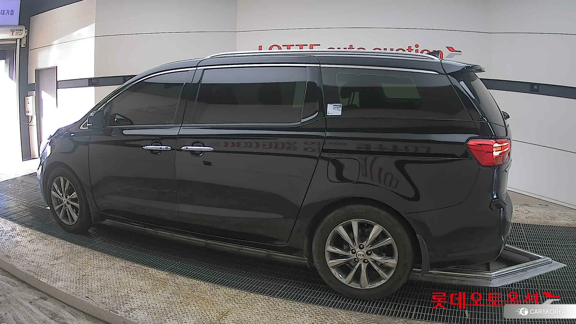 Kia Carnival 2020 Aurora Black Pearl из Кореи, фото 2