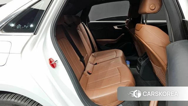 Audi A4 (B9) 2022 Белый из Кореи, фото 2