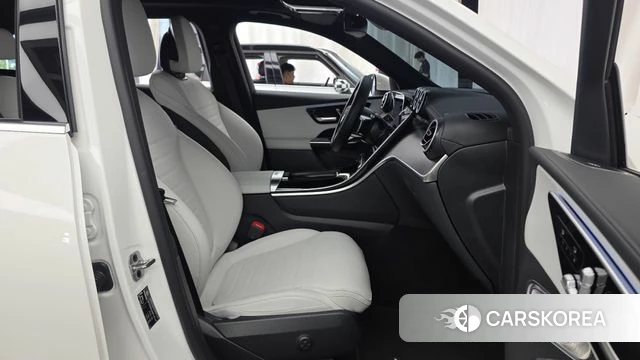 Mercedes-Benz GLC-Class X254 2024 Белый из Кореи, фото 2