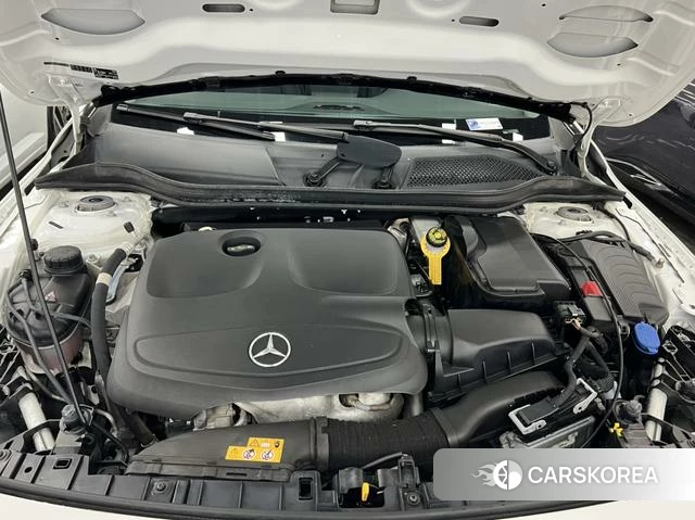 Mercedes-Benz GLA 2019 Белый из Китая, фото 2