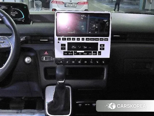 Hyundai Staria 2025 Белый из Кореи, фото 2