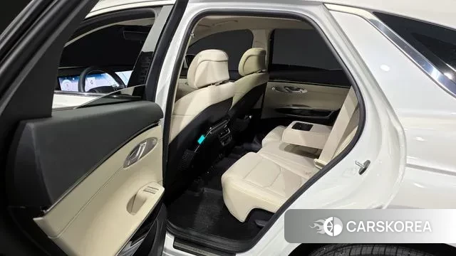 Genesis GV70 2024 Белый из Кореи, фото 2