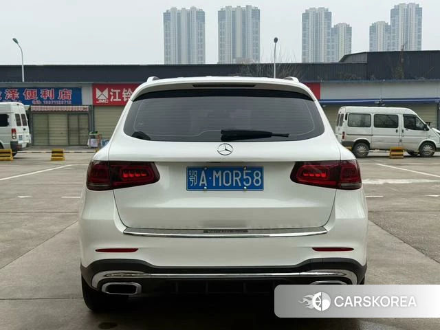 Mercedes-Benz GLC 2023 Белый из Китая, фото 2