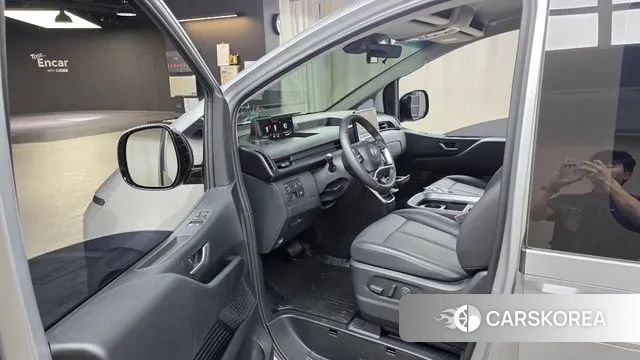 Hyundai Staria 2024 Серебряный из Кореи, фото 2