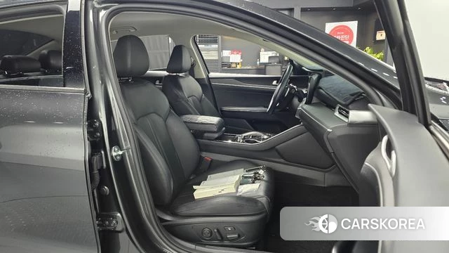 Kia K5 3rd generation 2023 Серый из Кореи, фото 2