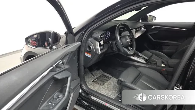 Audi A3 (8Y) 2023 Черный из Кореи, фото 2