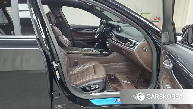 BMW 7 Series (G11) 2021 Черный из Кореи, фото 2