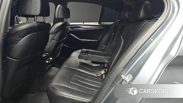 BMW 5 Series (G30) 2019 Серый из Кореи, фото 2