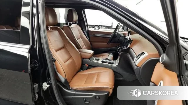 Jeep Grand Cherokee 2021 Черный из Кореи, фото 2