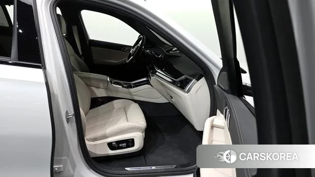 BMW X6 (G06) 2025 Белый из Кореи, фото 2