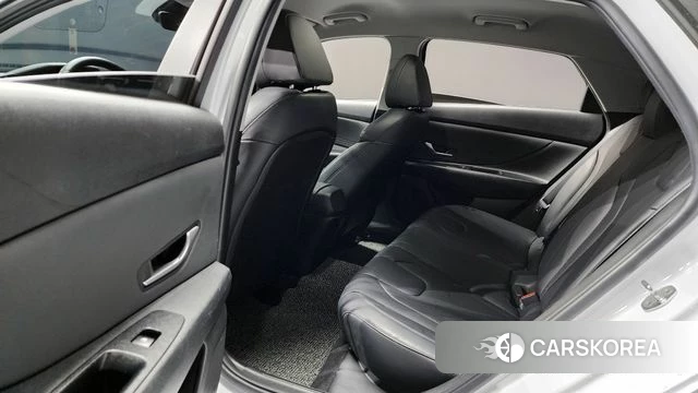 Hyundai Avante (CN7) 2022 Белый из Кореи, фото 2