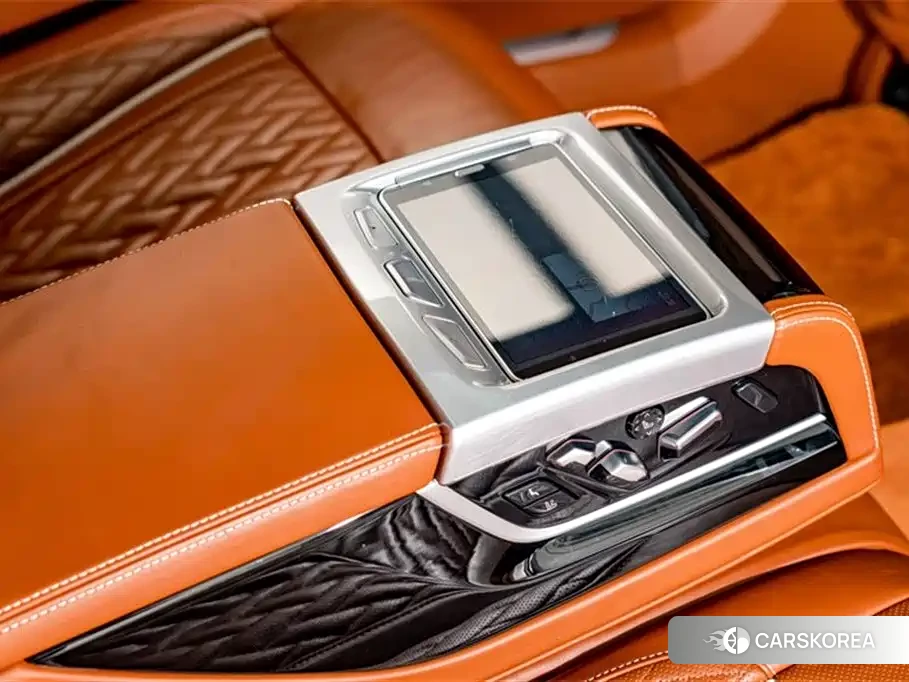 BMW 7 series 2023 Черный из Китая, фото 2