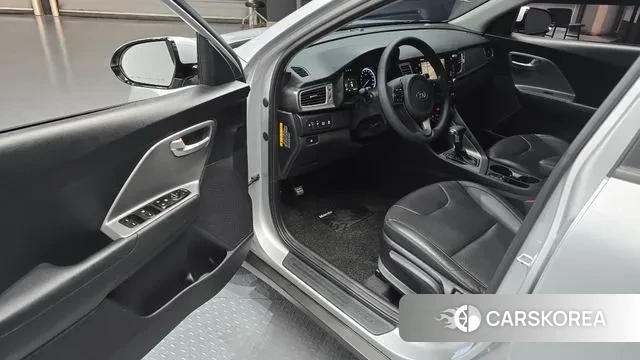 Kia Niro 2019 Серебряный из Кореи, фото 2
