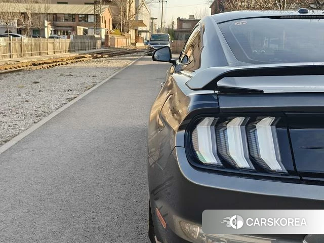Ford Mustang 2019 Темно-серый из Китая, фото 2
