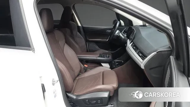 BMW 2 Series Active Tourer (U06) 2023 Белый из Кореи, фото 2