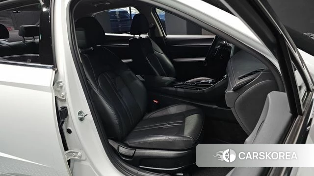 Hyundai Sonata (DN8) 2022 Белый из Кореи, фото 2