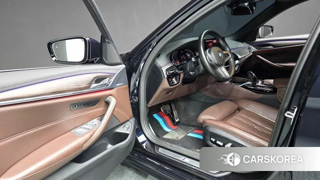 BMW 5 Series (G30) id 4317627 из Кореи 2
