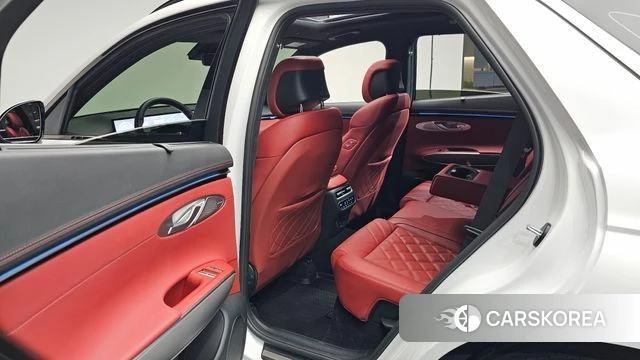 Genesis GV70 2025 Белый из Кореи, фото 2