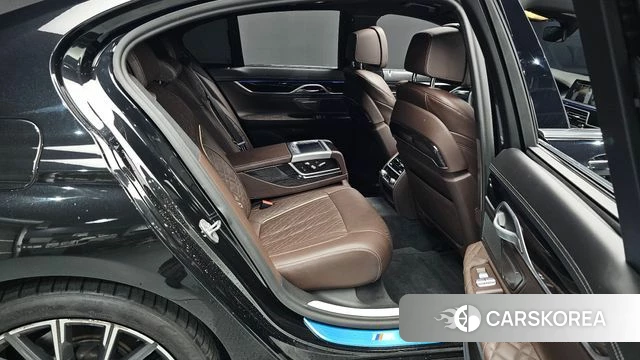 BMW 7 Series (G11) 2020 Черный из Кореи, фото 2