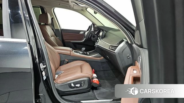 BMW X7 (G07) 2022 Черный из Кореи, фото 2