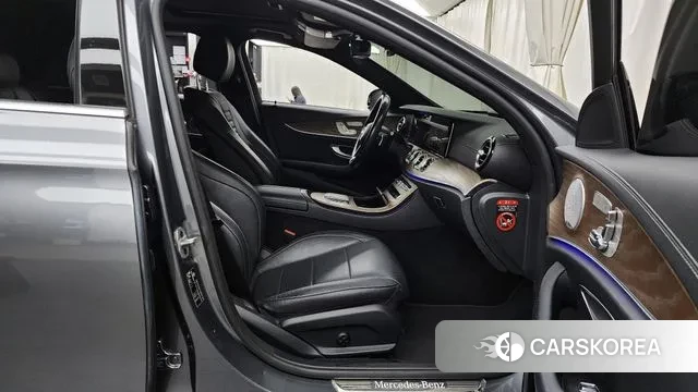 Mercedes-Benz E-Class W213 2020 Серый из Кореи, фото 2