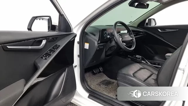 Kia Di Ol Nu Niro 2022 Белый из Кореи, фото 2