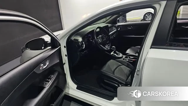 Kia The New K3 2nd generation 2022 Белый из Кореи, фото 2