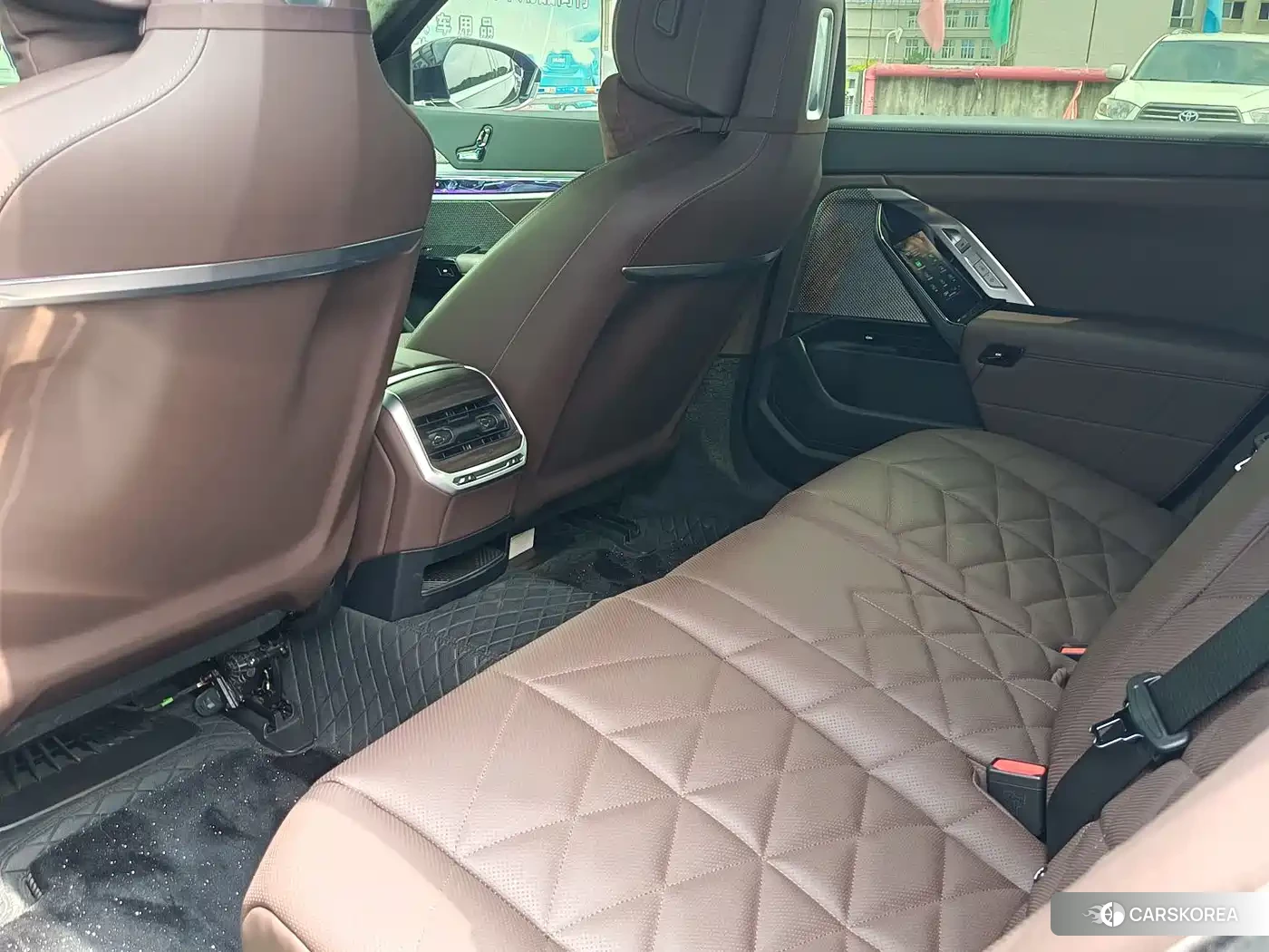 BMW 7 series 2025 Черный из Китая, фото 2