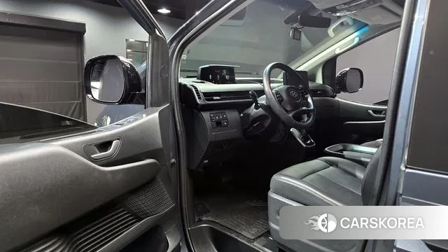 Hyundai Staria 2023 Серый из Кореи, фото 2