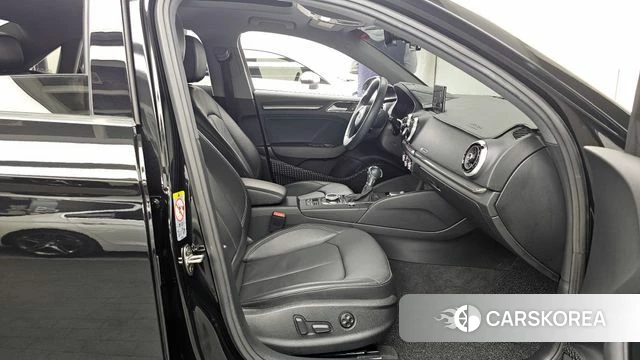 Audi New A3 2020 Черный из Кореи, фото 2