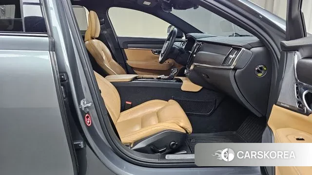 Volvo V90 Cross-Country 2019 Серый из Кореи, фото 2