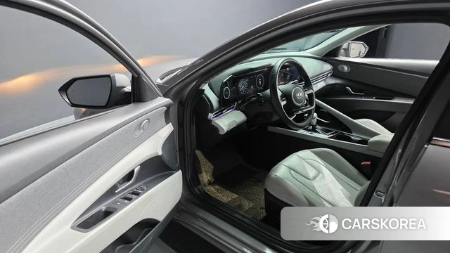 Hyundai Avante (CN7) 2020 Серебристо-серый из Кореи, фото 2