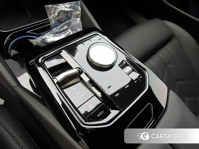 BMW 5 Series (G60) 2025 Серый из Кореи, фото 2