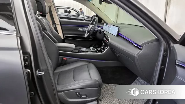 Genesis GV70 2024 Серый из Кореи, фото 2