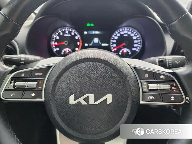 Kia The New K3 2nd generation 2022 Белый из Кореи, фото 2