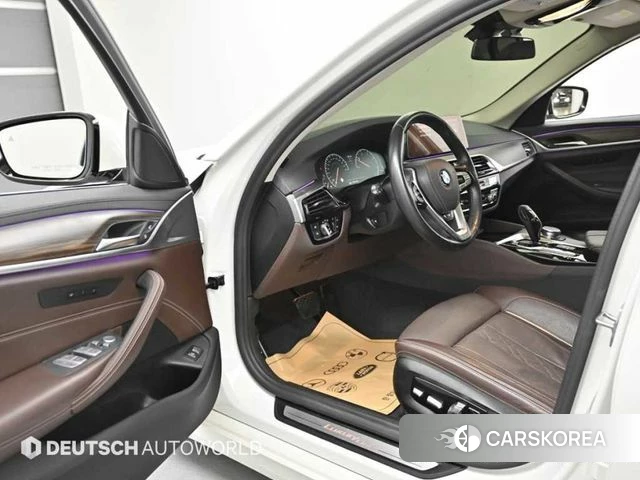 BMW 5 Series (G30) 2019 Черный из Кореи, фото 2