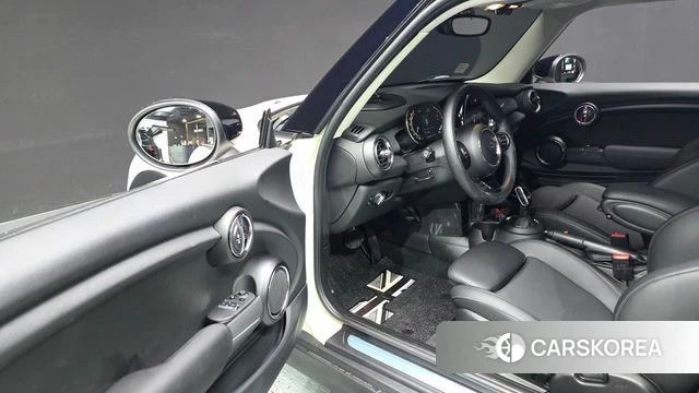 Mini Cooper 2020 Жемчужный цвет из Кореи, фото 2