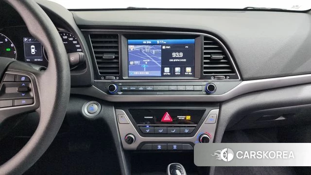 Hyundai Avante AD 2018 Белый из Кореи, фото 2