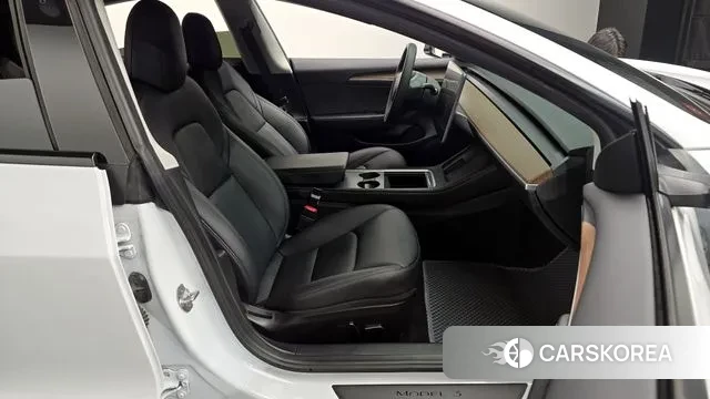 Tesla Model 3 2022 Белый из Кореи, фото 2