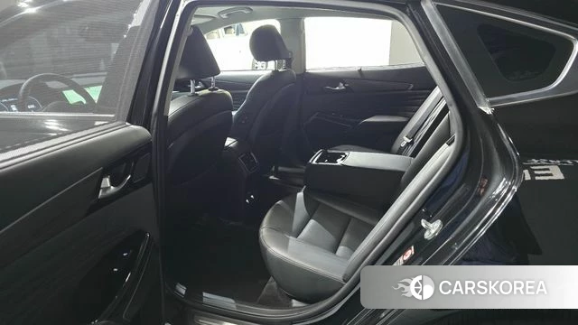 Kia K7 Premier 2021 Черный из Кореи, фото 2