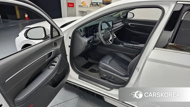 Hyundai Sonata D Edge Hybrid (DN8) 2023 Белый из Кореи, фото 2