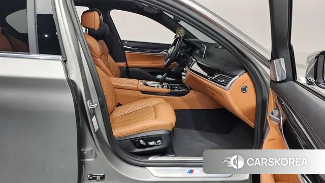 BMW 7 Series (G11) 2022 Серебряный из Кореи, фото 2