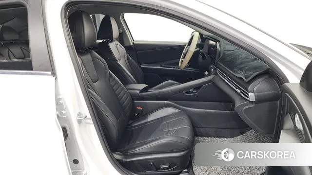 Hyundai The New Avante (CN7) 2024 Белый из Кореи, фото 2