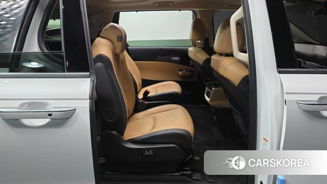 Kia Carnival 4th generation 2023 Белый из Кореи, фото 2