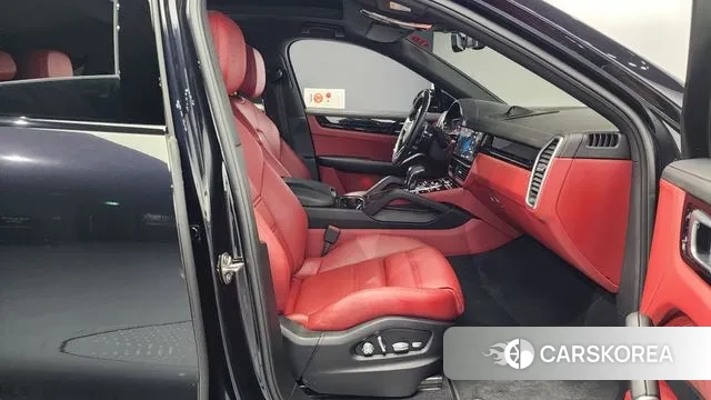 Porsche Cayenne (PO536) 2021 Черный из Кореи, фото 2