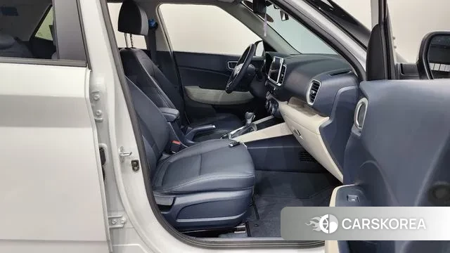 Hyundai Venue 2023 Белый из Кореи, фото 2