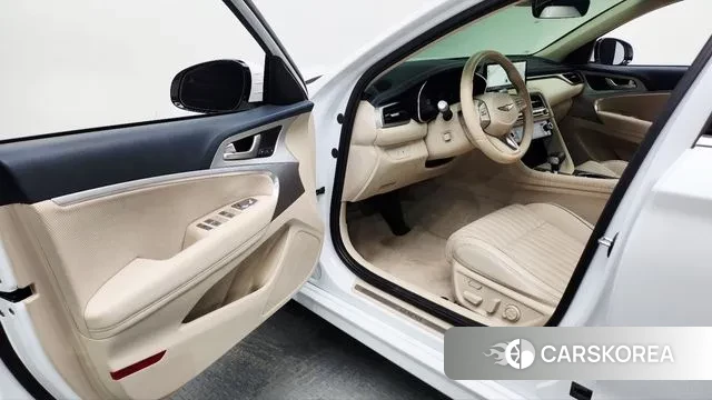 Genesis The New G70 2023 Белый из Кореи, фото 2