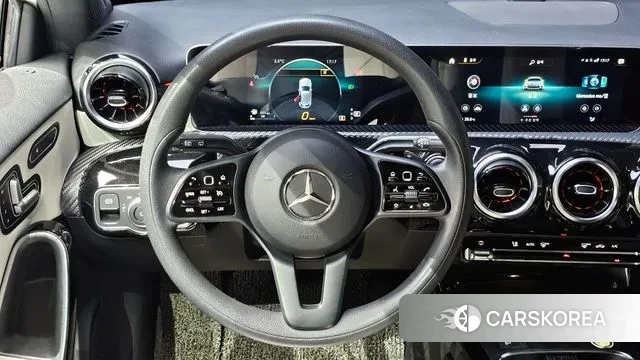 Mercedes-Benz A-Class W177 2019 Белый из Кореи, фото 2