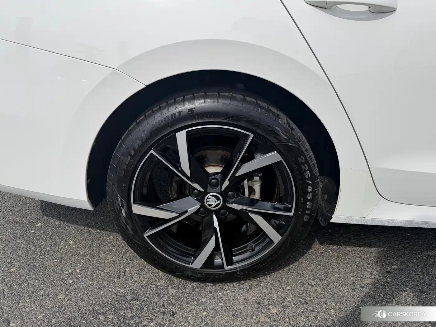 Skoda Octavia 2022 Белый из Китая, фото 2