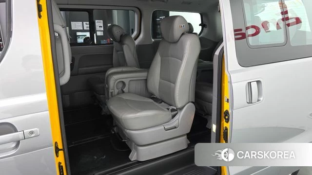 Hyundai The New Grand Starex 2020 Серебристо-серый из Кореи, фото 2